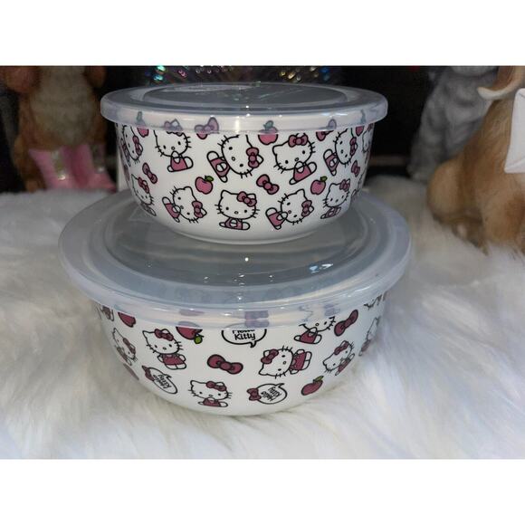 Hello Kitty Covered Storage Bowl With Vent Lid With Apples Set Of 2 - Picture 4 of 8